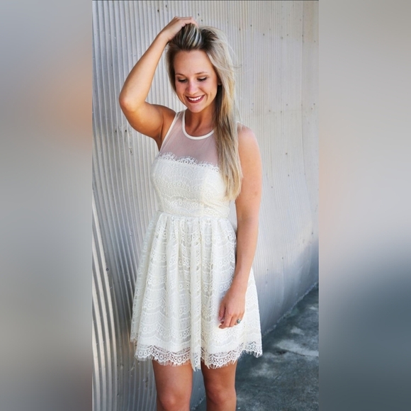 New With Tags En Creme From Nordstrom Cream Lace Sheer Midi Dress - Picture 1 of 16